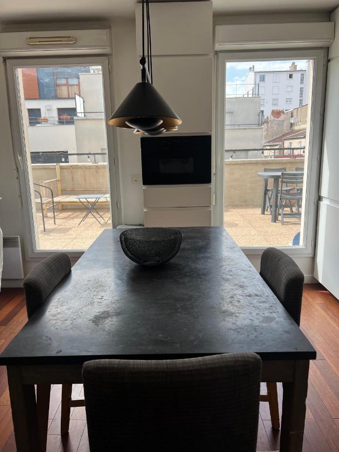 Bel Appartement Avec Terrasse Pantin Exterior photo